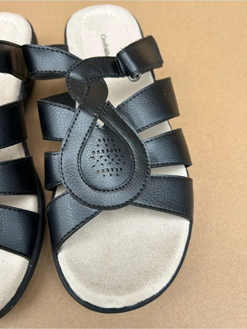 Croft & Barrow Dwelling Strappy Sandals Slip on Comfy Women’s sz 10M Black